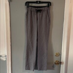 Lululemon Women's Charcoal Grey On The Fly Pants Size‎ 2